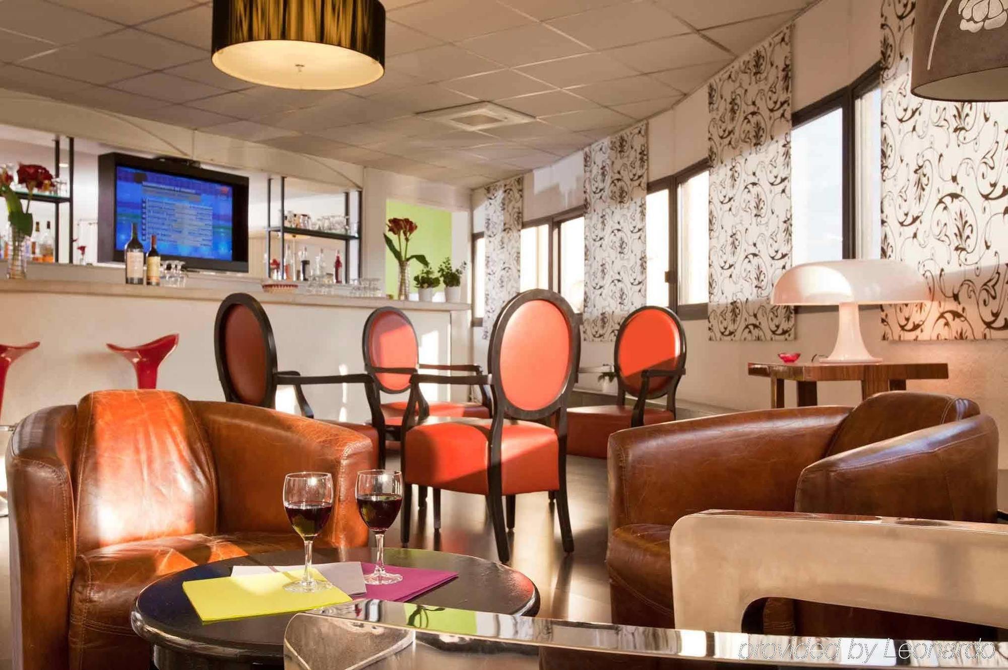 Готель Ibis Styles Bordeaux Sud Вільнав-д'Орнон Ресторан фото